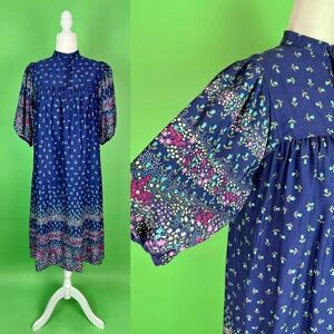 Vintage 70s Blue Ditsy Floral Print Peasant Prairie Smock Dress - Size Large